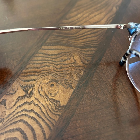 Vera Wang Eyeglasses Stylish Frame - Picture 5 of 9